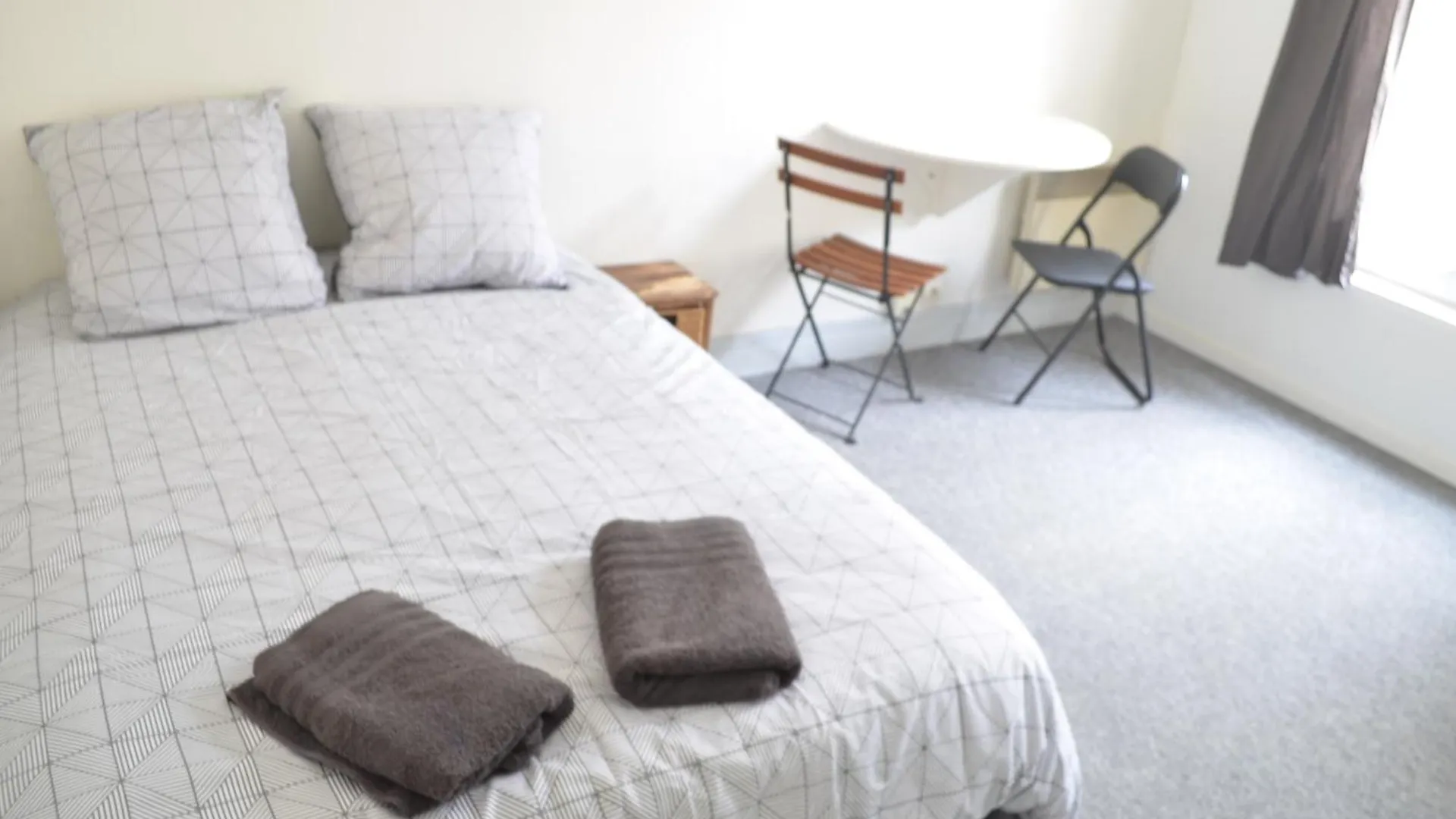 Apartment 18 Paris